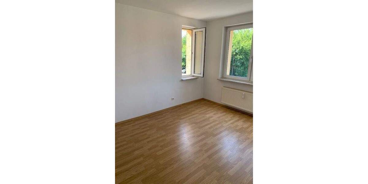 Etagenwohnung Halle (Saale) Radewell-Osendorf - 2 Zimmer, 50 m&sup2;, 400&euro; | Angebot:26433804