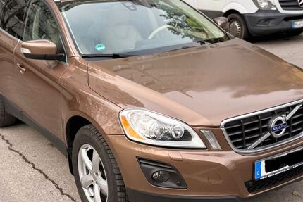 Volvo XC60 172.000 km 8.000 € München 81827
