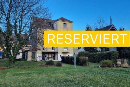 Freistehendes Ein-Zweifamilienhaus mit 9 Zimmern, 3 Bädern und ri