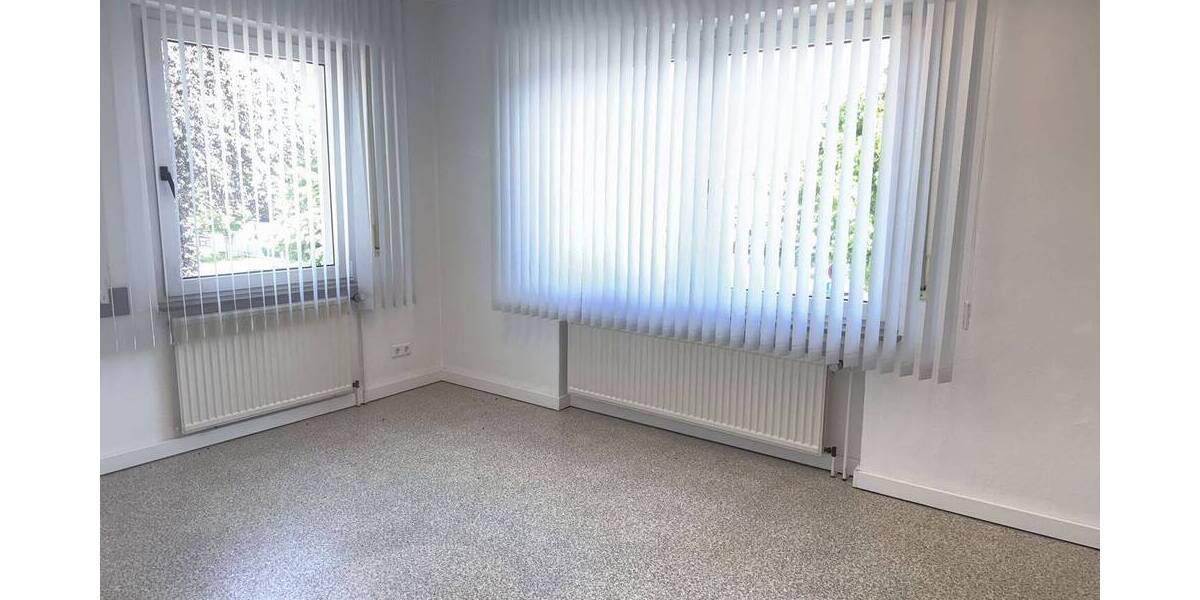 Gewerbeobjekt Lage - 990&euro; | Angebot:26892795