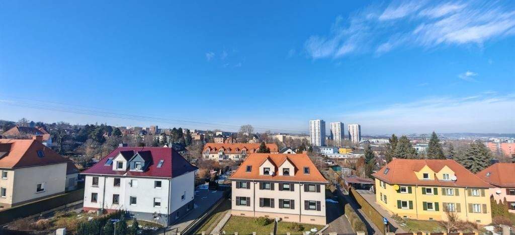 Etagenwohnung Dresden Naußlitz - 5 Zimmer, 174 m&sup2;, 1.825&euro; | Angebot:25387244