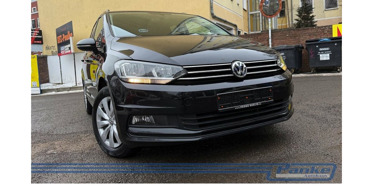 VW Touran Comfortl.DSG BT110 TSI*7Sitz*NAV*ACC*PDC* 40.678 km 22.990 &euro; Berlin 13187