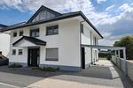 Modernes EFH mit Pool und Gartensauna