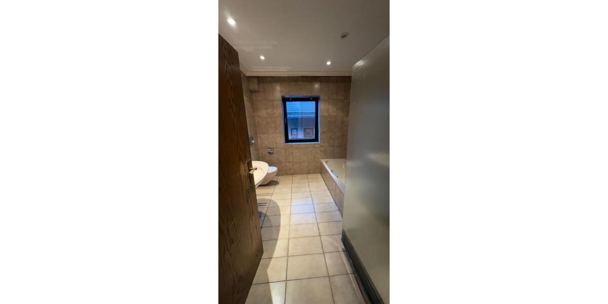 Einfamilienhaus Wenden - 6 Zimmer, 181 m&sup2;, 2.000&euro; | Angebot:25307307