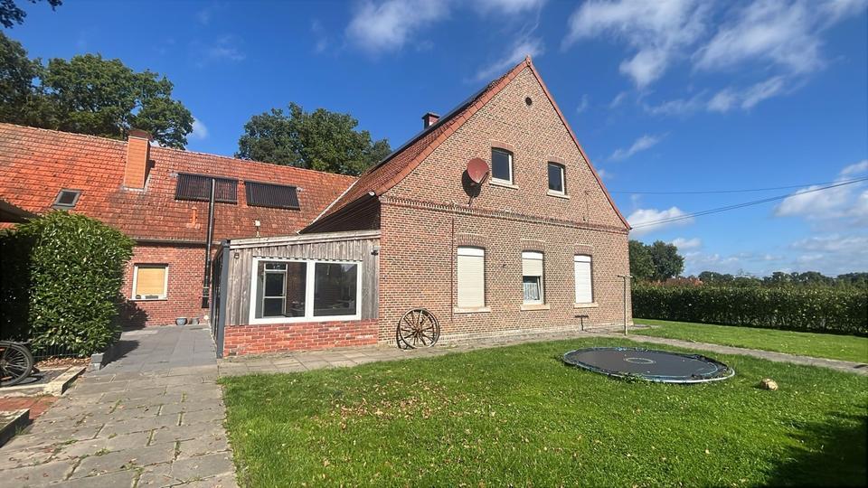 Geräumiges Einfamilienhaus in ländlicher, zentraler Lage