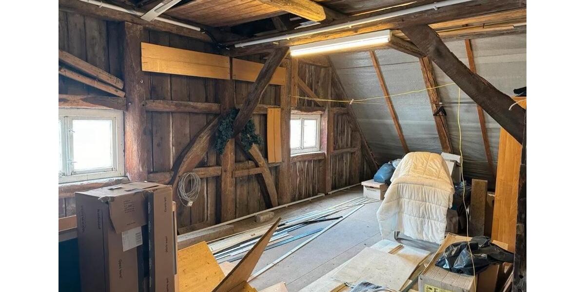 Einfamilienhaus Hameln Kernstadt - 12 Zimmer, 267 m&sup2;, 330.000&euro; | Angebot:27025385