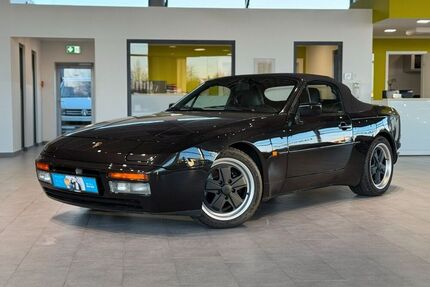 Porsche 944
