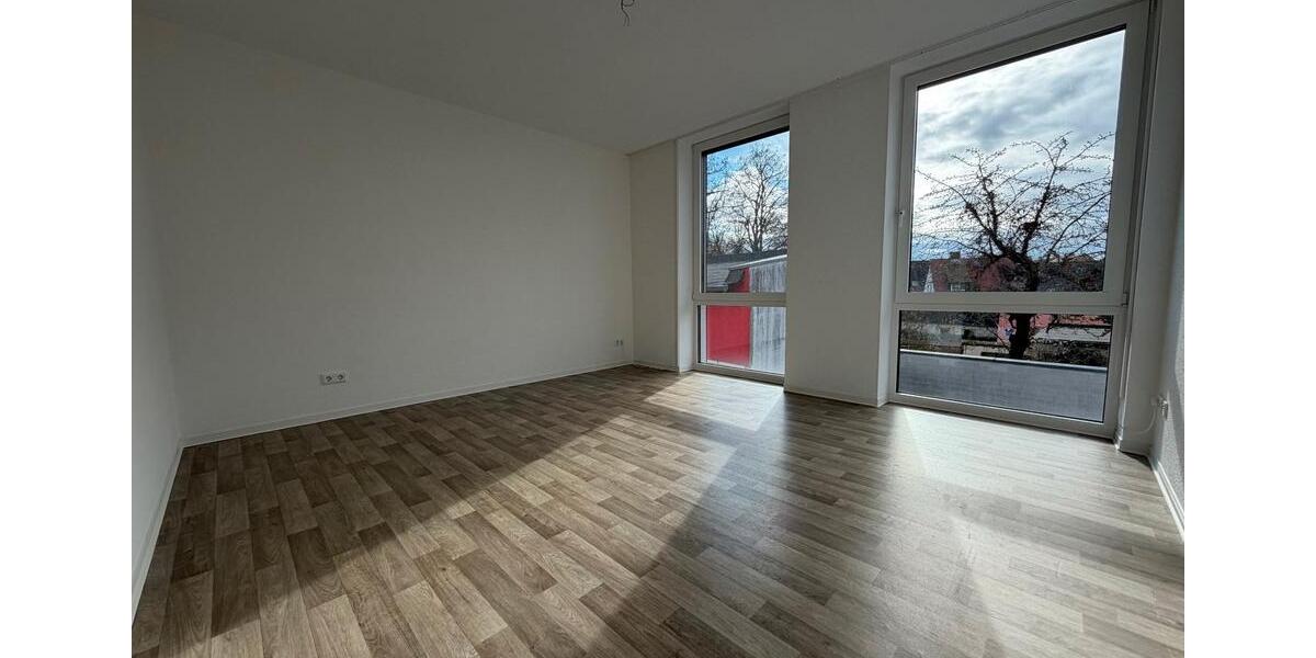 Etagenwohnung Bitterfeld-Wolfen Wolfen - 2 Zimmer, 79 m&sup2;, 590&euro; | Angebot:26003571