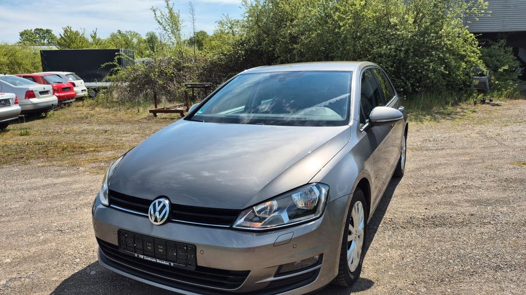VW Golf 138.030 km 7.500 &euro; Riesa 01589