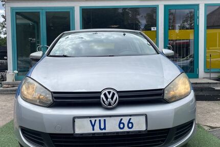 VW Golf 166.000 km 2.490 &euro; Marktrodach 96364