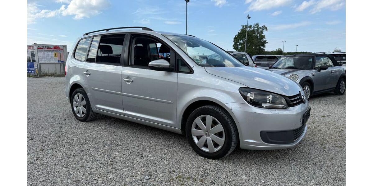 VW Touran 308.000 km 2.999 &euro; München 81829
