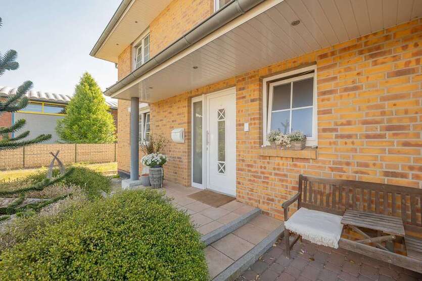 Haus zum Kaufen in Stade 538.500 € 144 m²