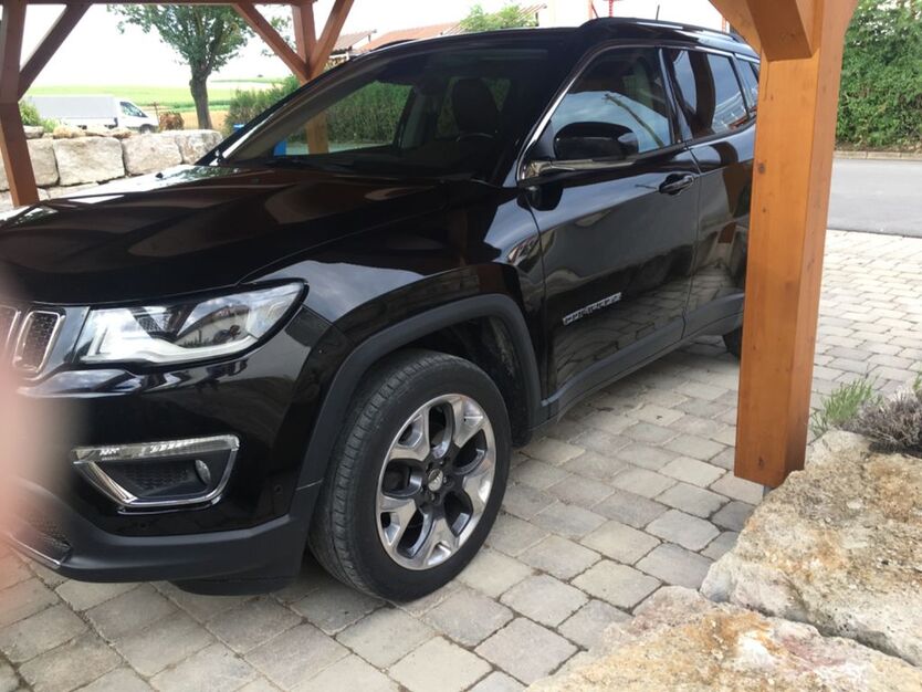Jeep Compass 127.000 km 15.600 € Nördlingen 86720