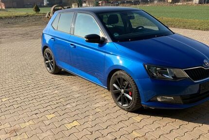 Skoda Fabia 74.000 km 8.800 &euro; Naumburg 34311