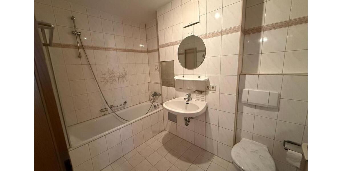 Etagenwohnung Freiberg - 2 Zimmer, 65 m&sup2;, 79.900&euro; | Angebot:26828051