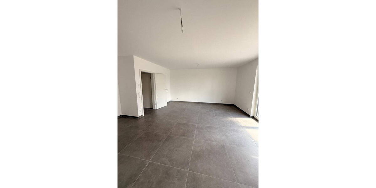 Etagenwohnung Offenbach Bieber - 4 Zimmer, 124 m&sup2;, 2.300&euro; | Angebot:25927060