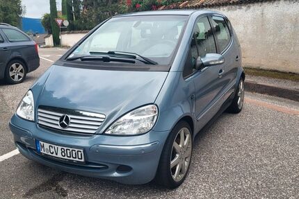Mercedes-Benz A 190 108.000 km 3.900 € München 80992