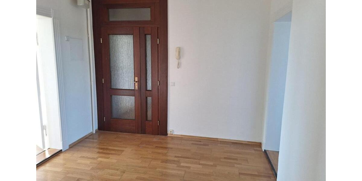 Etagenwohnung Halle (Saale) Silberhöhe - 5 Zimmer, 115 m&sup2;, 800&euro; | Angebot:25105305