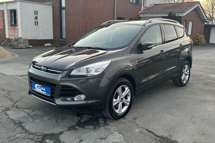 Ford Kuga 196.000 km 8.900 &euro; Erwitte 59597