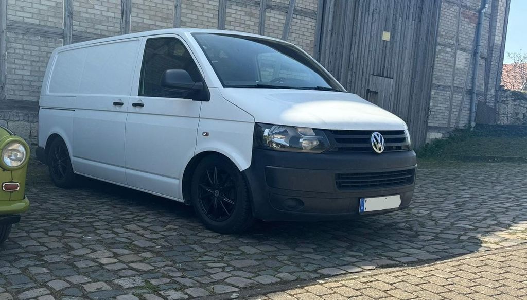 VW T5 Transporter 180.000 km 12.500 &euro; Sargstedt 38822