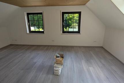 Renovierte 2,5-Zimmer Dachgeschosswohnung in Lürschau 2.5 zimmer