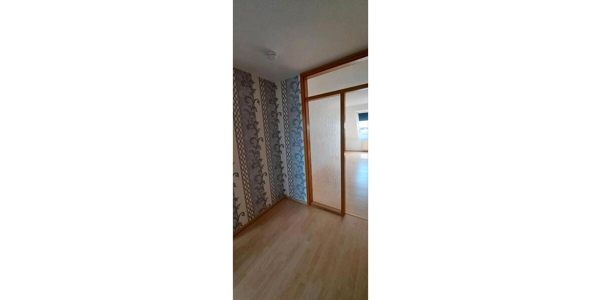 Dachgeschoßwohnung Eisfeld - 3 Zimmer, 65 m&sup2;, 650&euro; | Angebot:26449225
