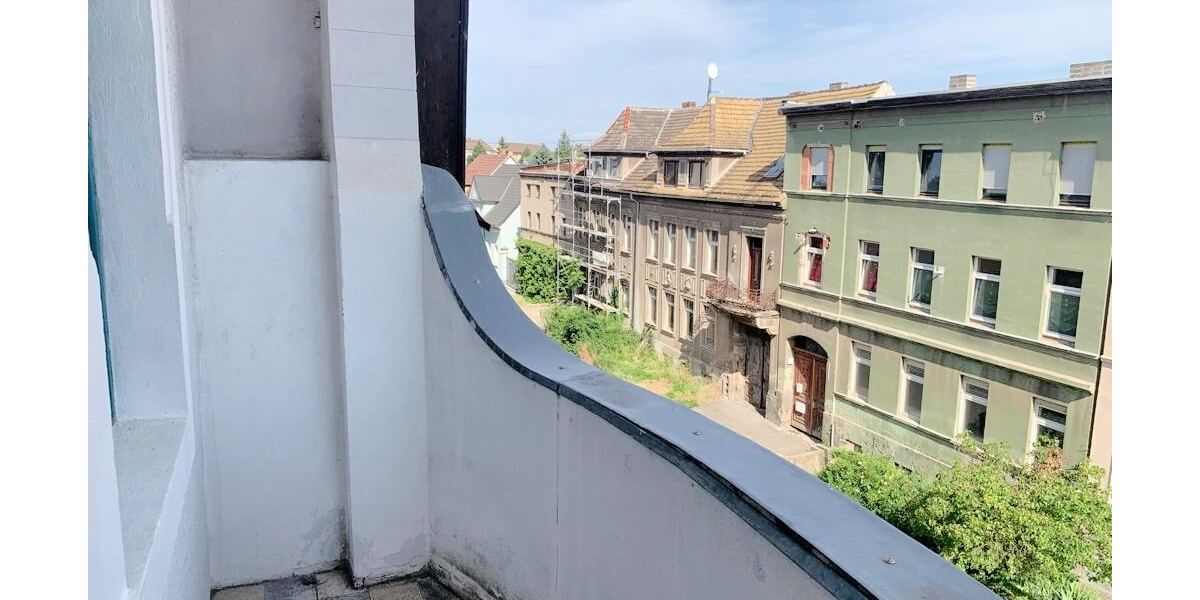 Unweit der Hochschule Anhalt - Mehrfamilienhaus - Schön gelegen 15 zimmer