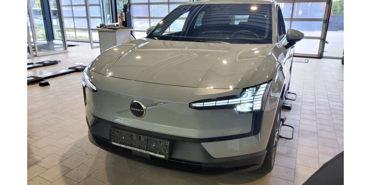 Volvo EX30 31.076 km 27.990 &euro; Essen-Kray 45309