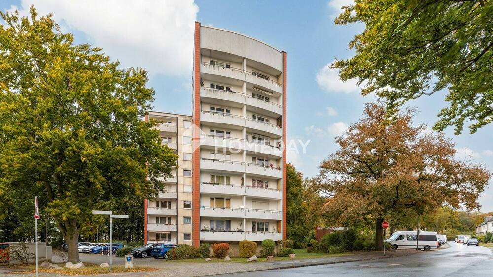 Kernsanierte Drei-Zimmer-Wohnung mit Loggia - Erbbaurecht vorhanden 3 zimmer
