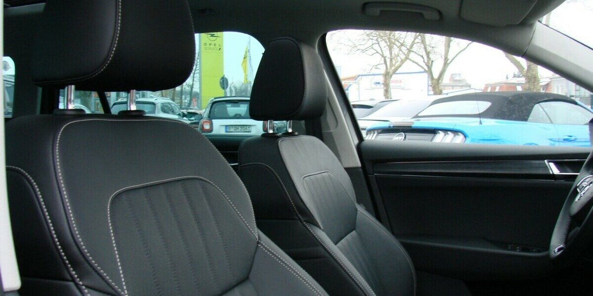 Skoda Superb 2.0TDI Style Pano ACC Columbus Standheizung 26.128 km 36.980 &euro; Falkensee 14612