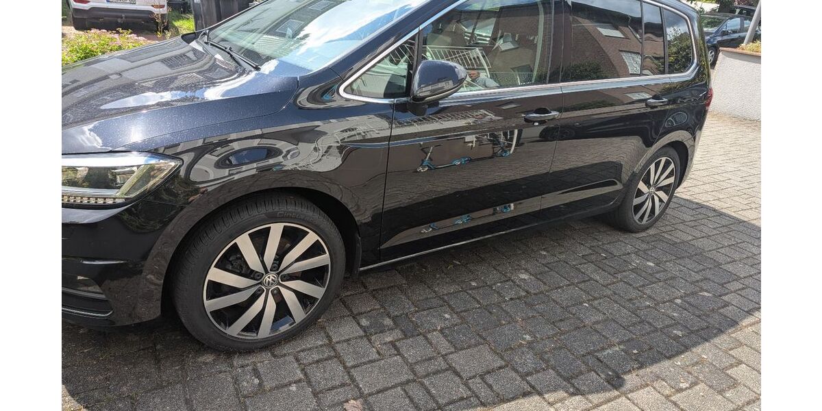 VW Touran 139.000 km 19.900 &euro; Köln 51069