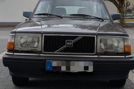 Volvo 240 272.100 km 4.100 &euro; Koblenz 56077