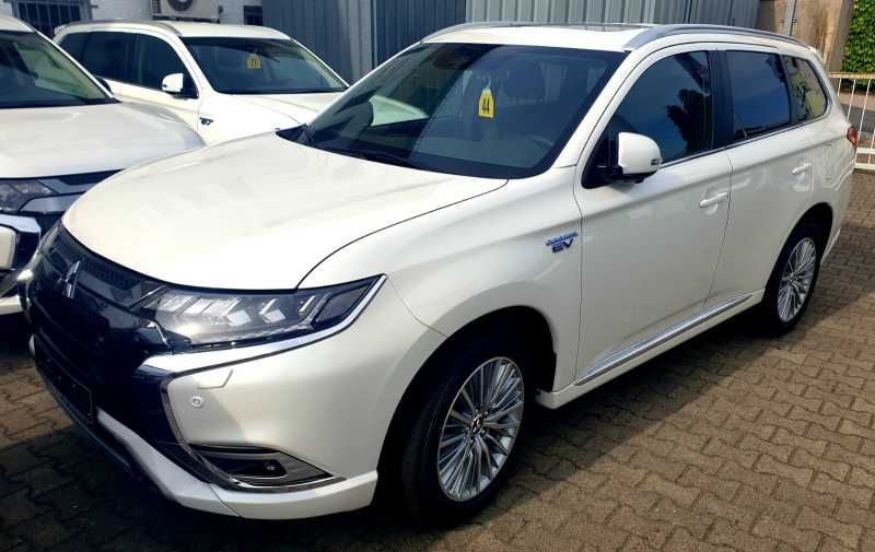 Mitsubishi Outlander 119.980 km 19.700 &euro; Freital 01705