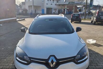 Renault Megane 131.200 km 3.000 &euro; Löhne 32584