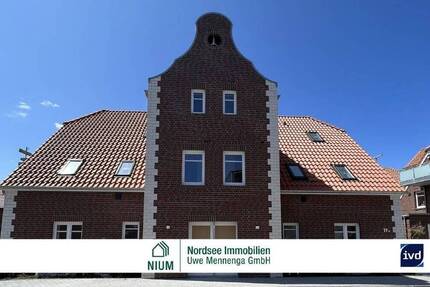 EXKLUSIVES WOHNEN (KfW 40). LICHTDURCHFLUTETE MAISONETTE IM DACHGESCHOSS. 2 BALKONE.