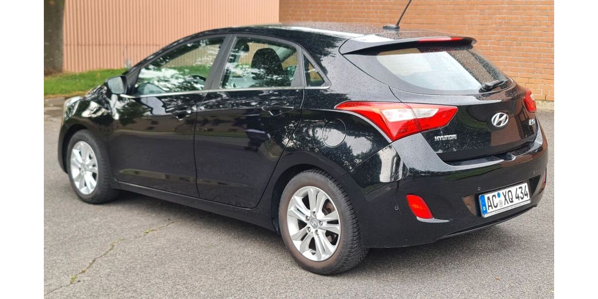 Hyundai i30 143.200 km 6.950 &euro; Eschweiler 52249