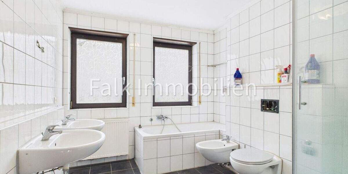 Reihenmittelhaus Brühl - 4 Zimmer, 106 m&sup2;, 360.000&euro; | Angebot:25391396