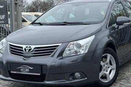 Toyota Avensis 91.000 km 8.990 &euro; Hannover 30179