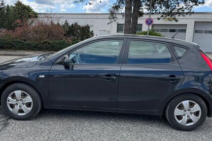 Hyundai i30 215.613 km 2.790 &euro; Barsbüttel 22885