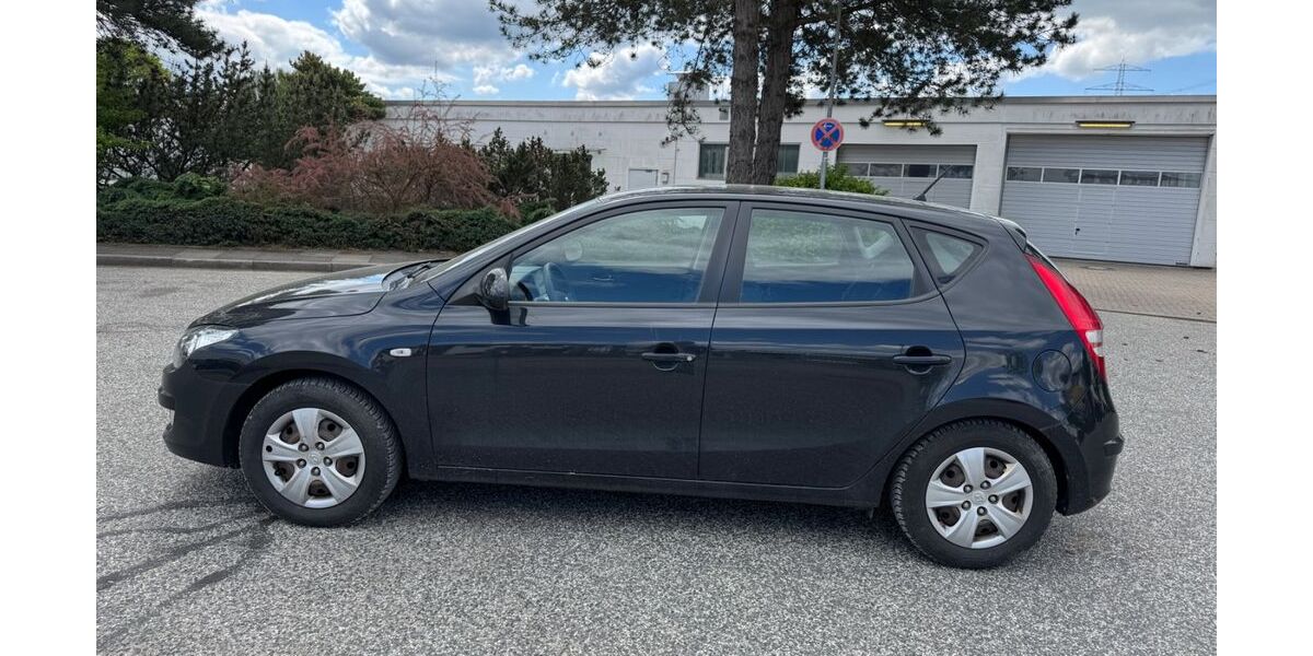 Hyundai i30 215.613 km 2.790 &euro; Barsbüttel 22885