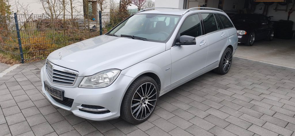 Mercedes-Benz C 200 105.743 km 12.499 &euro; Oberschneiding 94363