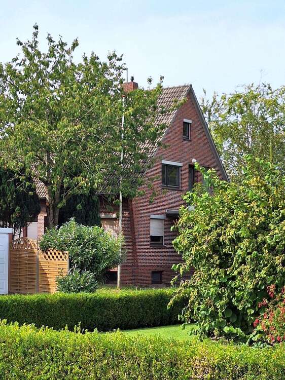 Haus zum Kaufen in Schortens 160.000 € 118.84 m²