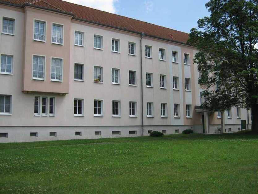 Wohnung zum Mieten in Meuselwitz 355 € 63.7 m²