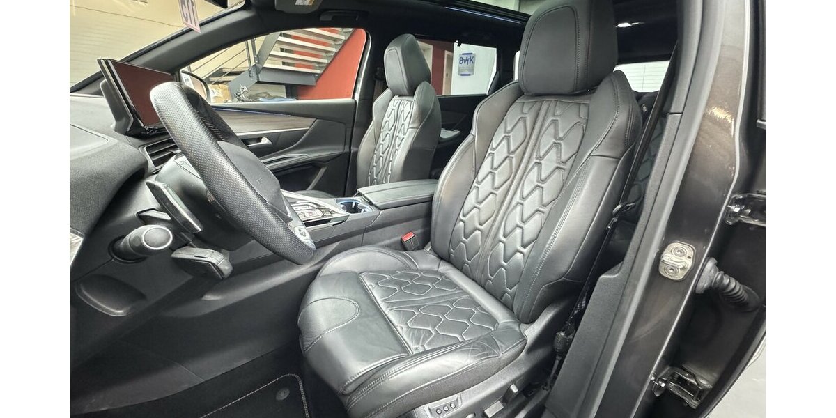 Peugeot 5008 GT 180 Blue HDi EAT8 1.Hand Nachtsicht 31.700 km 32.985 &euro; Lich 35423