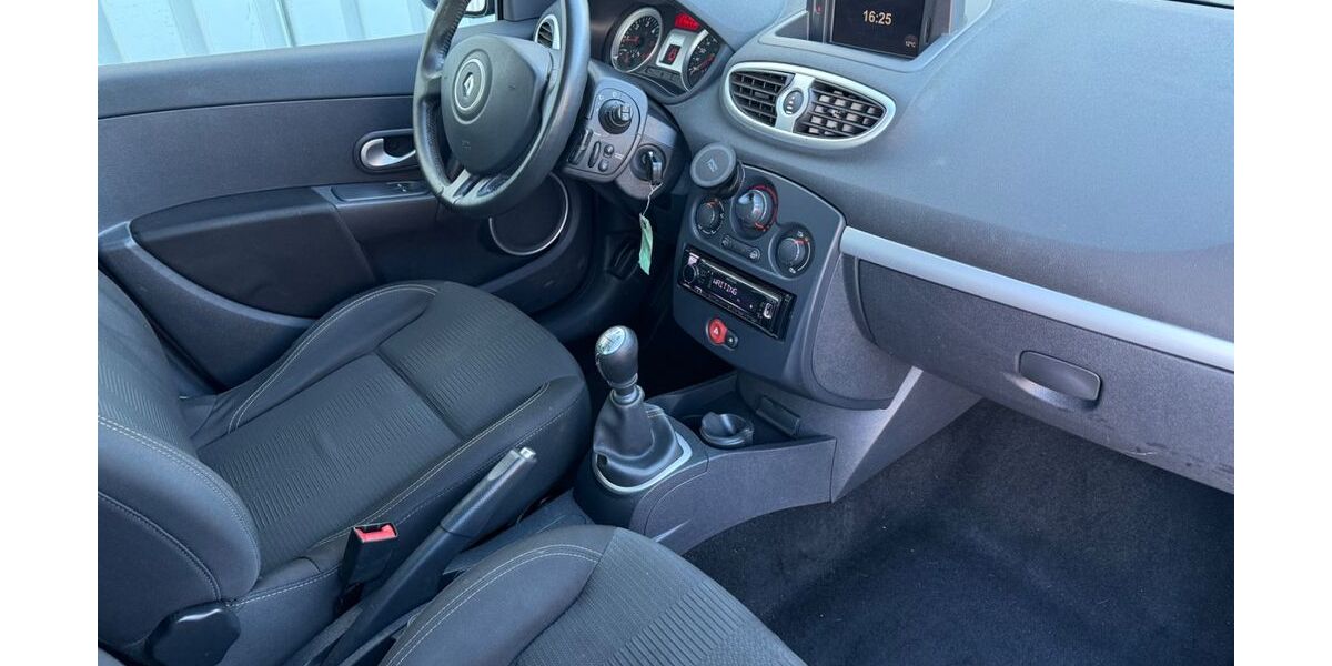 Renault Clio 250.000 km 1.900 &euro; Pulheim 50259