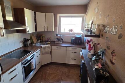 Schöne 2,5 Zi-Whg. im 2.OG eines gepflegten Mehrfamilienhauses zimmer