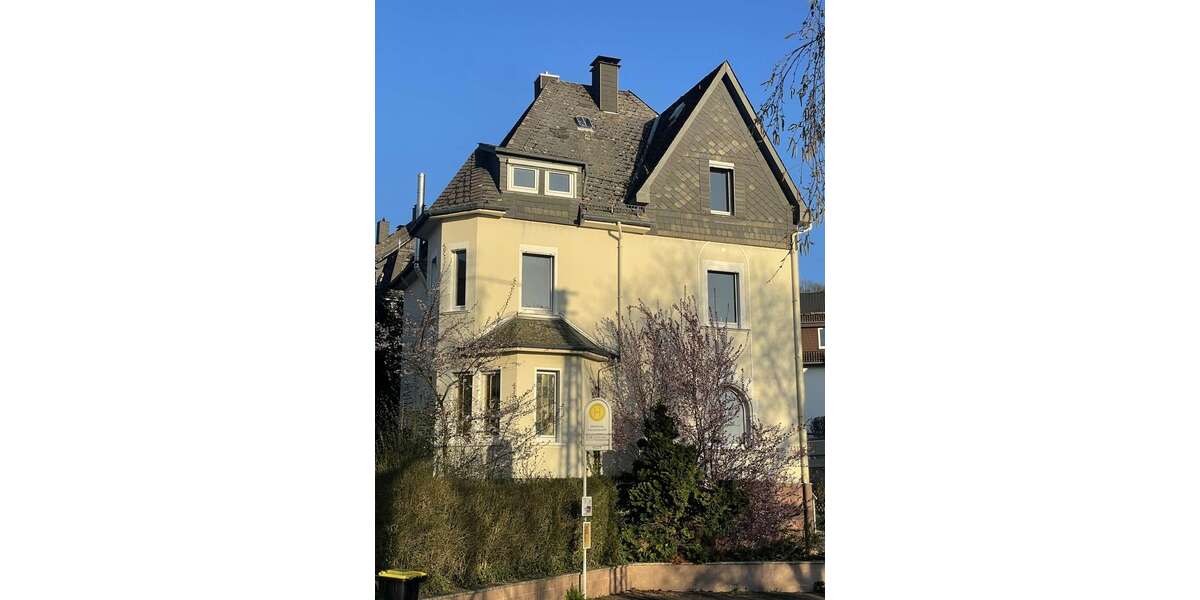 Einfamilienhaus Siegen-Weidenau Weidenau - 7 Zimmer, 153 m&sup2;, 399.000&euro; | Angebot:26422670