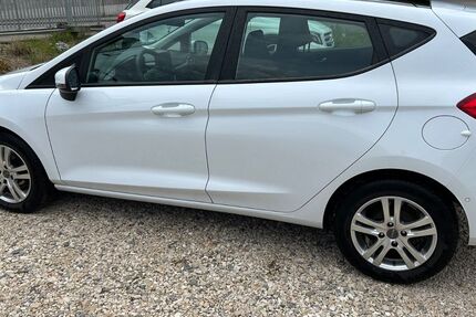 Ford Fiesta 98.150 km 9.500 &euro; Sigmaringen 72488