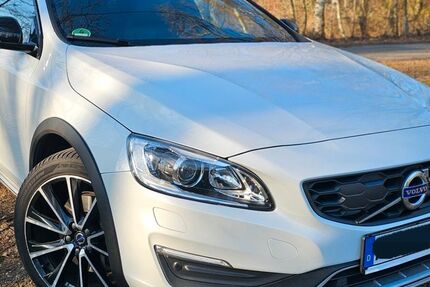 Volvo V60 Cross Country 143.000 km 19.299 &euro; Ihlow 26632