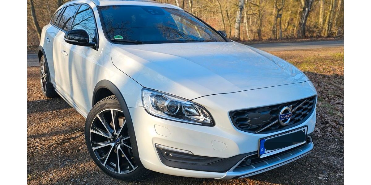 Volvo V60 Cross Country 143.000 km 19.500 &euro; Ihlow 26632